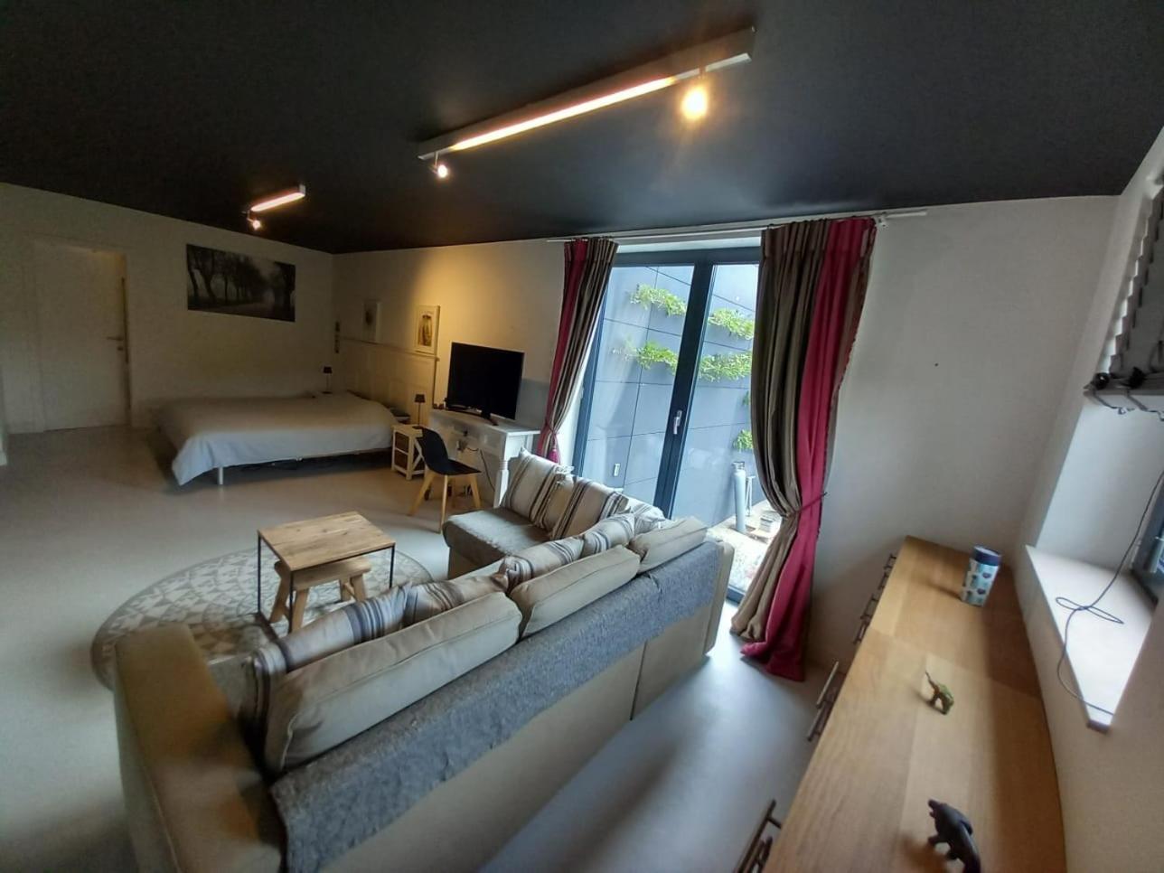 Bed and Breakfast Chez Olivier Вавр Экстерьер фото